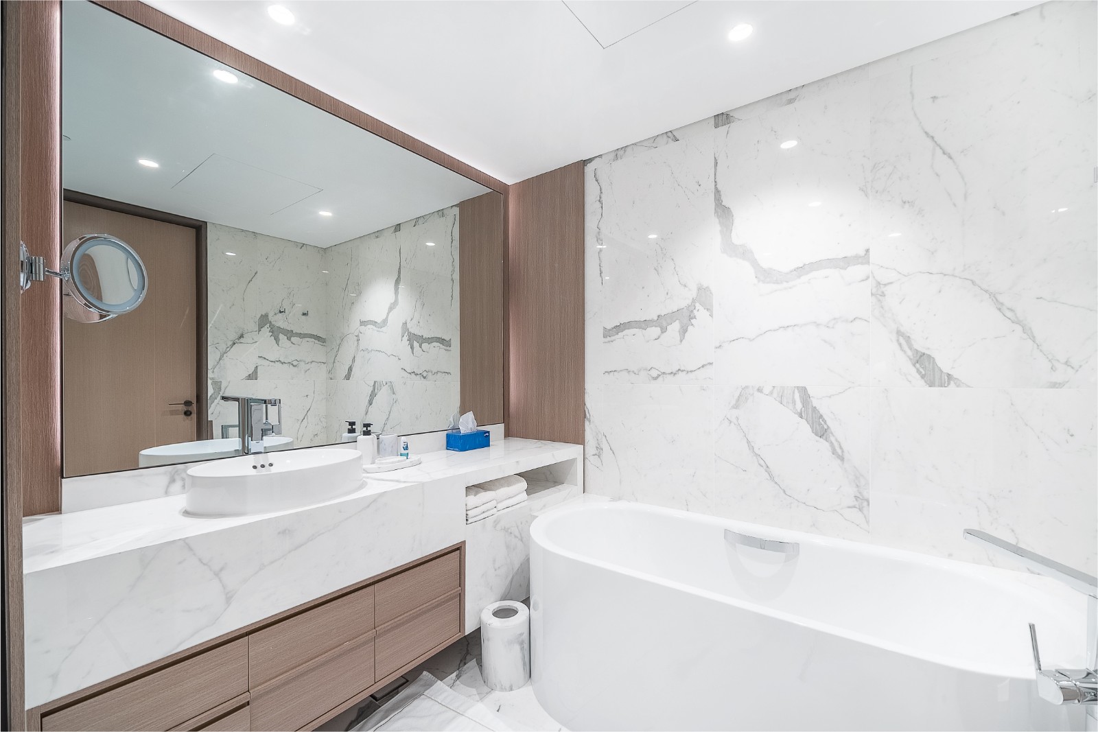 ZA’ABEEL FIRST | 2BR Duplex | Park & Dubai Frame Views Slide Image